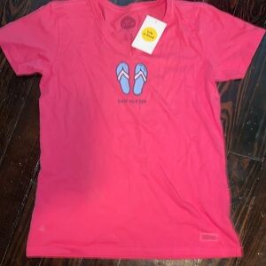 NWT Life Is Good Livin’ On A Pair Flip Flips Tee Pink S
